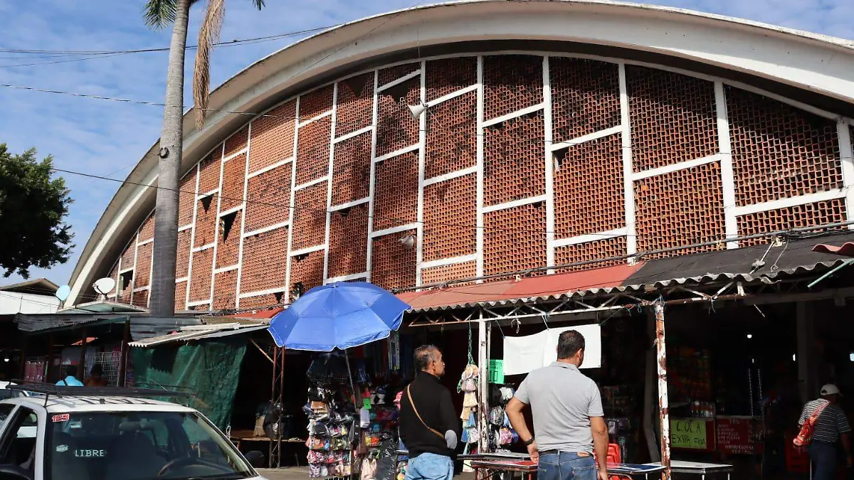 Rehabilitación del Mercado Adolfo López Mateos corresponde al Gobierno de Morelos: José Luis Urióstegui
