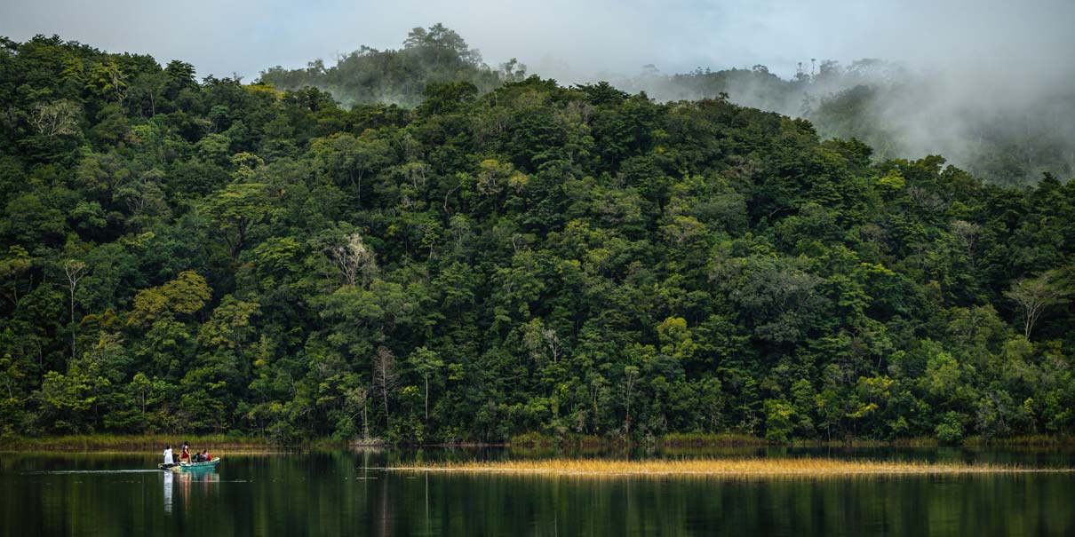 Nahá, la comunidad lacandona de Chiapas escondida entre lagunas y selva