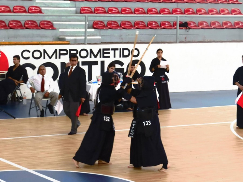 La UAEM realizó exhibición de kendo durante sus actividades.