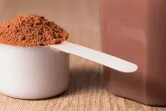 Cómo proteger tus riñones si consumes este suplemento en exceso