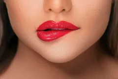 Maybelline SuperStay Matte Ink: el pintalabios que no transfiere y está de oferta