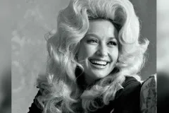 Muere Dolly Parton a los 80 años: adiós a la reina del country