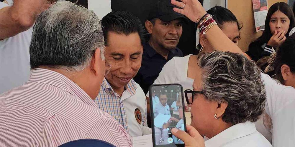 Atiende alcalde de Ayala manifestación de padres de familia del CBTis 194