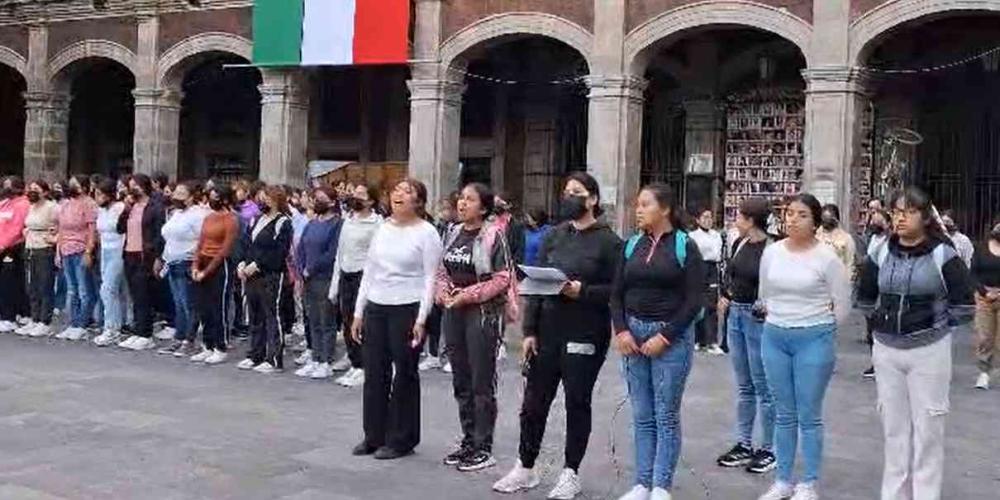 Estudiantes de Amilcingo se pronuncian por la defensa de las Escuelas Normales Rurales