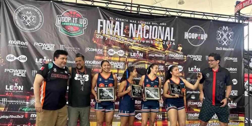 Viajan morelenses a Campeche