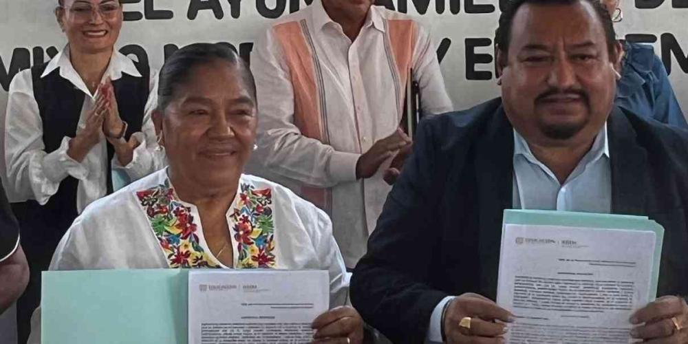 Firman Temixco e IEBEM cesión de derechos agrarios a escuela secundaria 2010