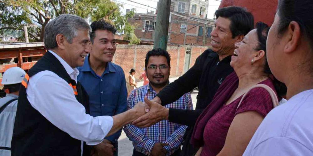 Alcalde de Cuernavaca inaugura la obra de la nueva línea de agua potable en calle panorámica de alta vista