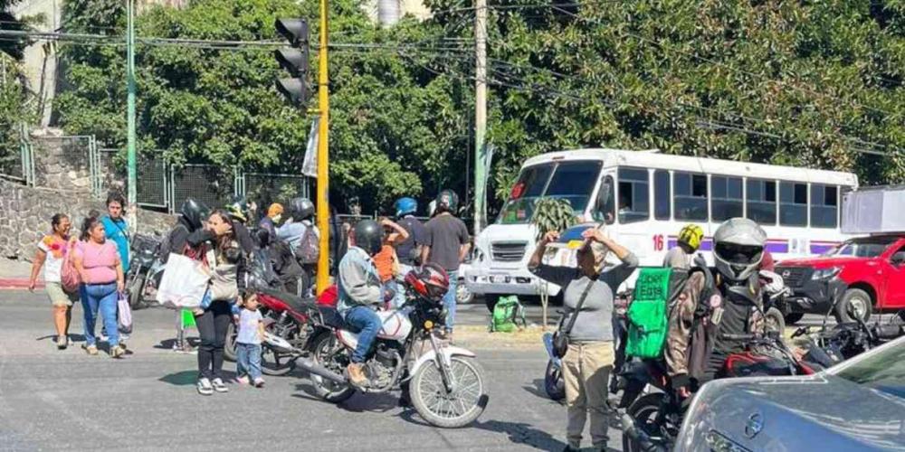 Se manifiestan conductores de Didi Motos