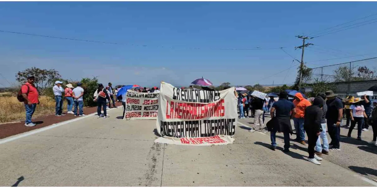 Salen maestros a las calles contra la reforma al ISSSTE
