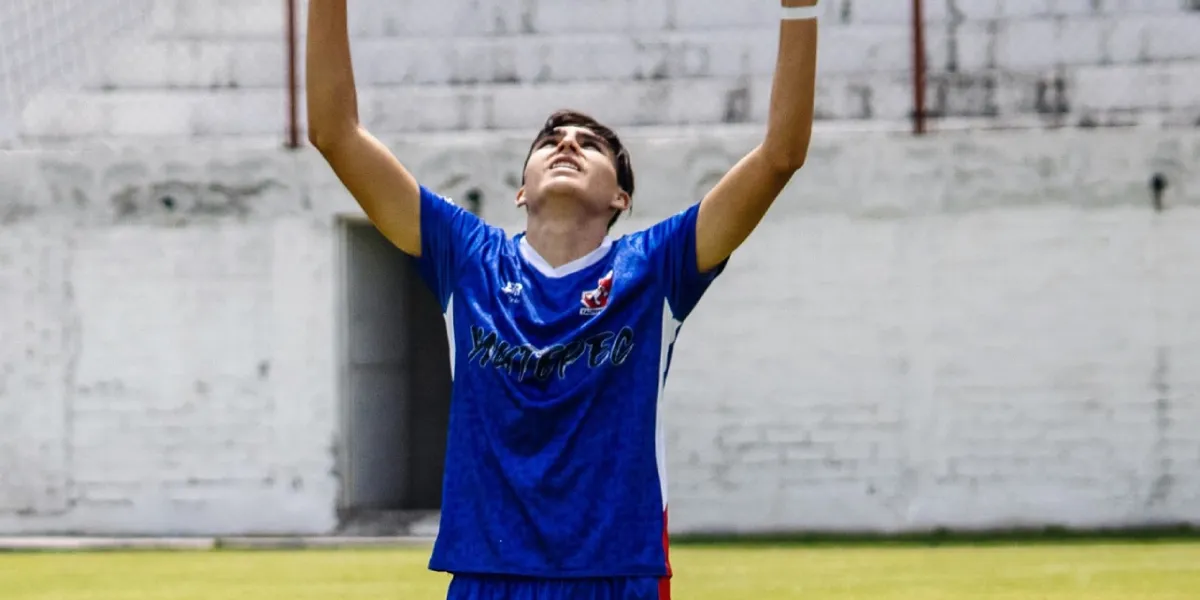 Daniel García celebra su anotación con Tigres.
