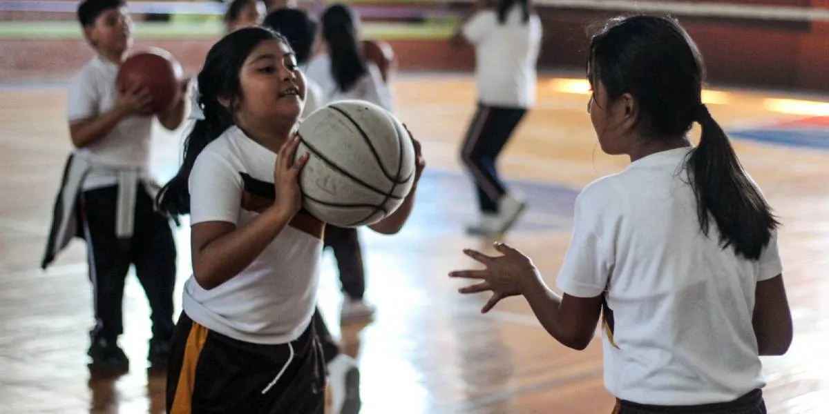Niñas y niños puedes elegir desde pequeños una actividad deportiva. 