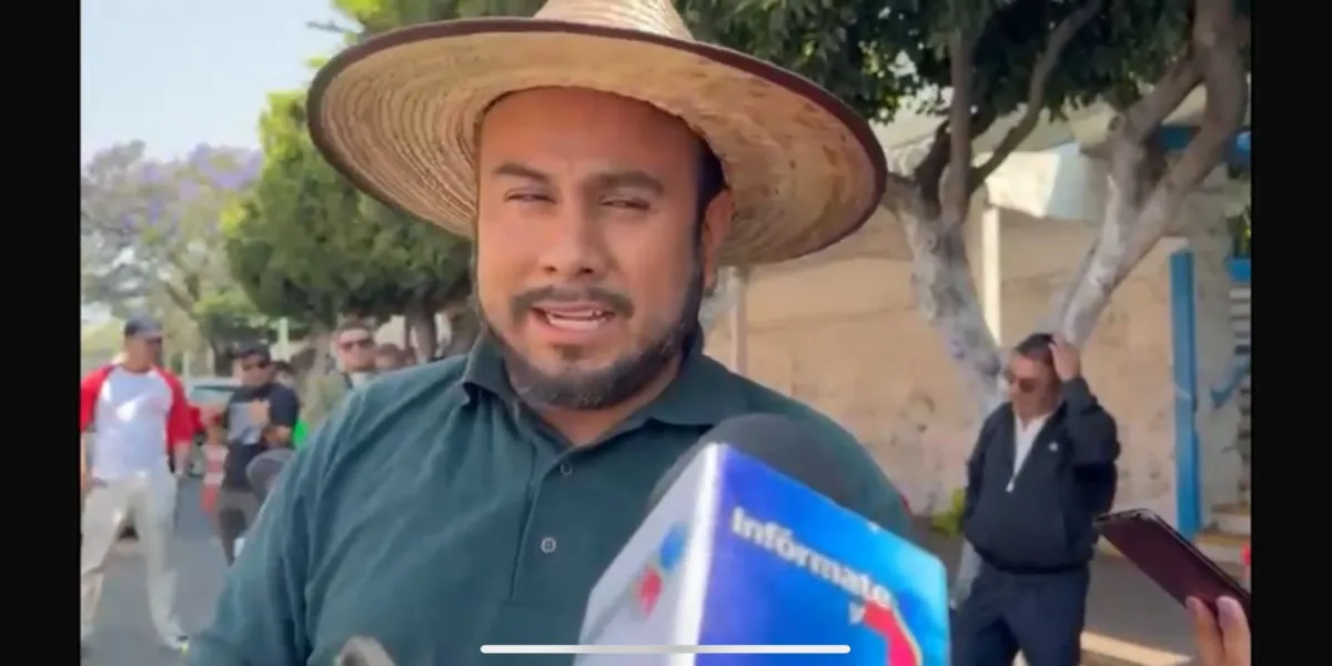 Bloquean ‘colonias unidas’ avenida Morelos frente al SAPAC; exigen agua