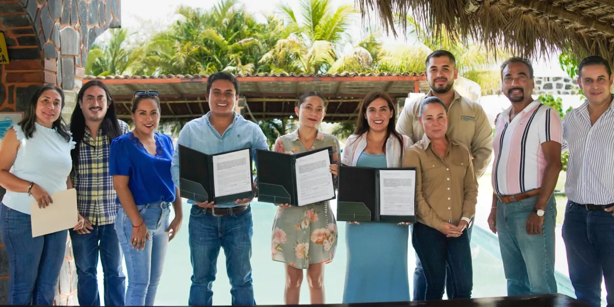 Firma alcalde de Axochiapan convenio de colaboración con ICATMOR 