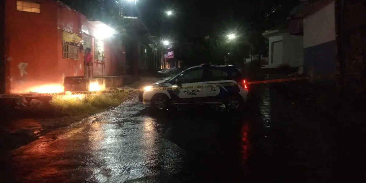 Atiende PC Cuautla encharcamientos y socavón por intensas lluvias del fin de semana 