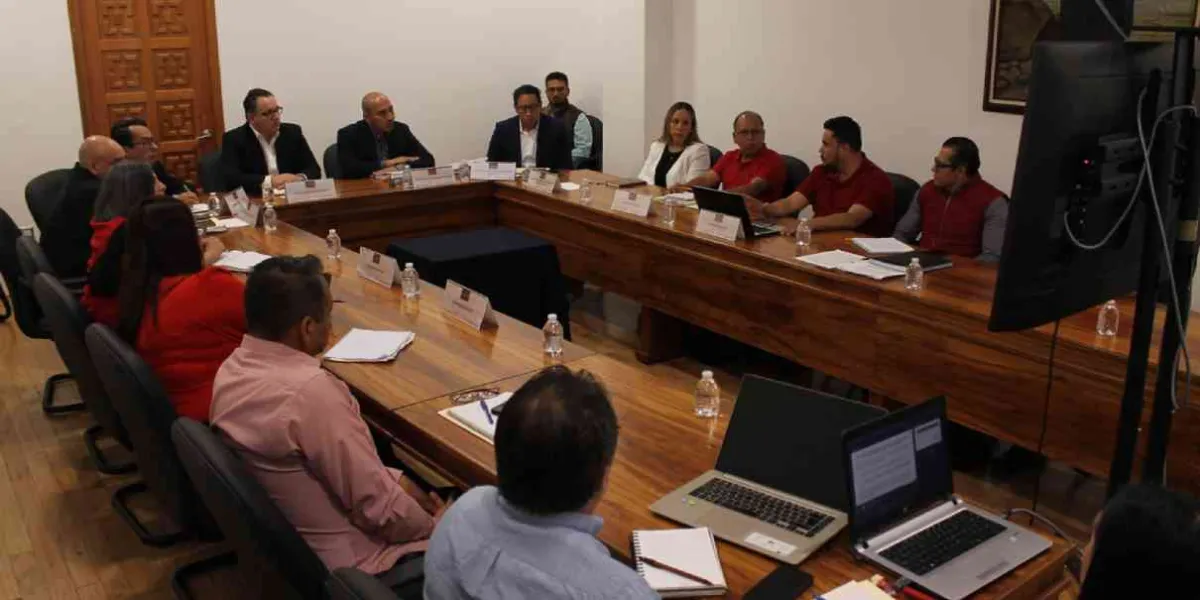 Entrega Ejecutivo nueva propuesta a burócratas