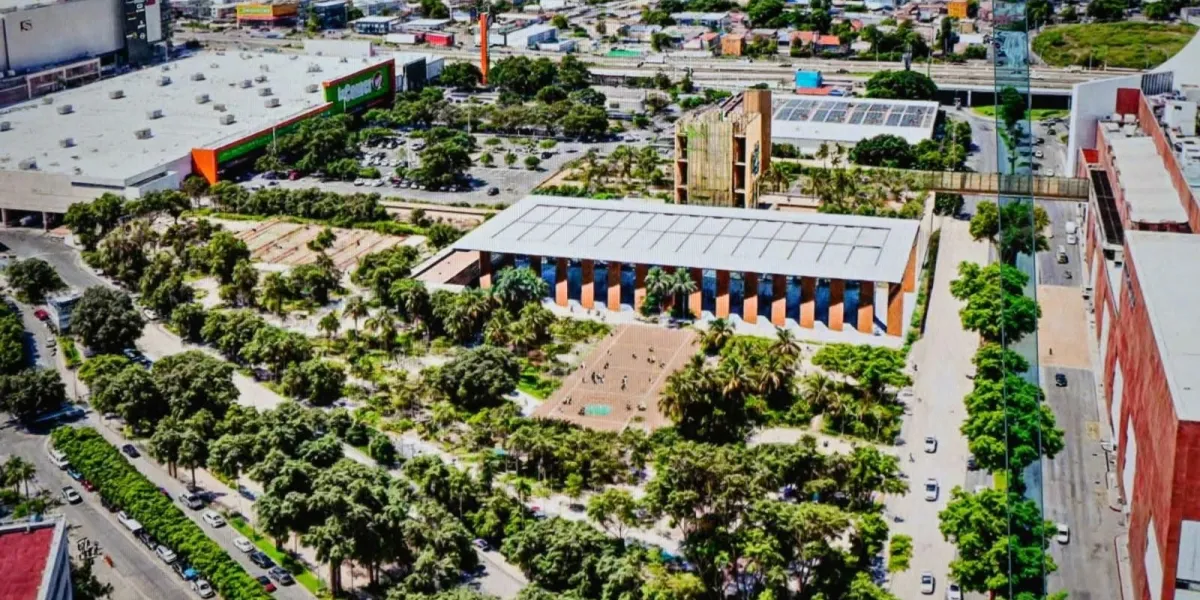 Proyecto de Centro de Convenciones será integral: Urióstegui