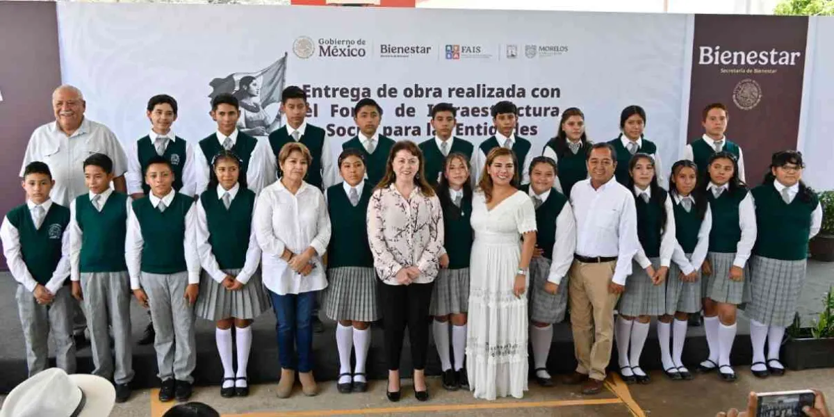 Entrega Margarita González Saravia, obra de infraestructura educativa en Zacatepec