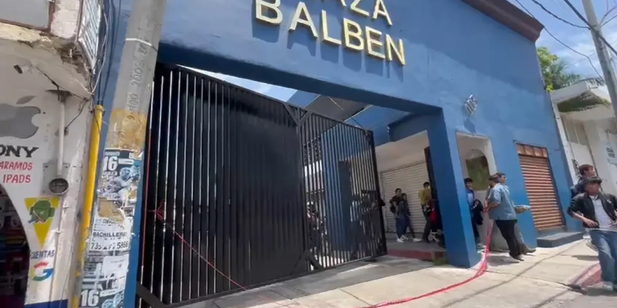 En ataque armado, asesinan a una persona al interior de un estacionamiento en Cuautla 
