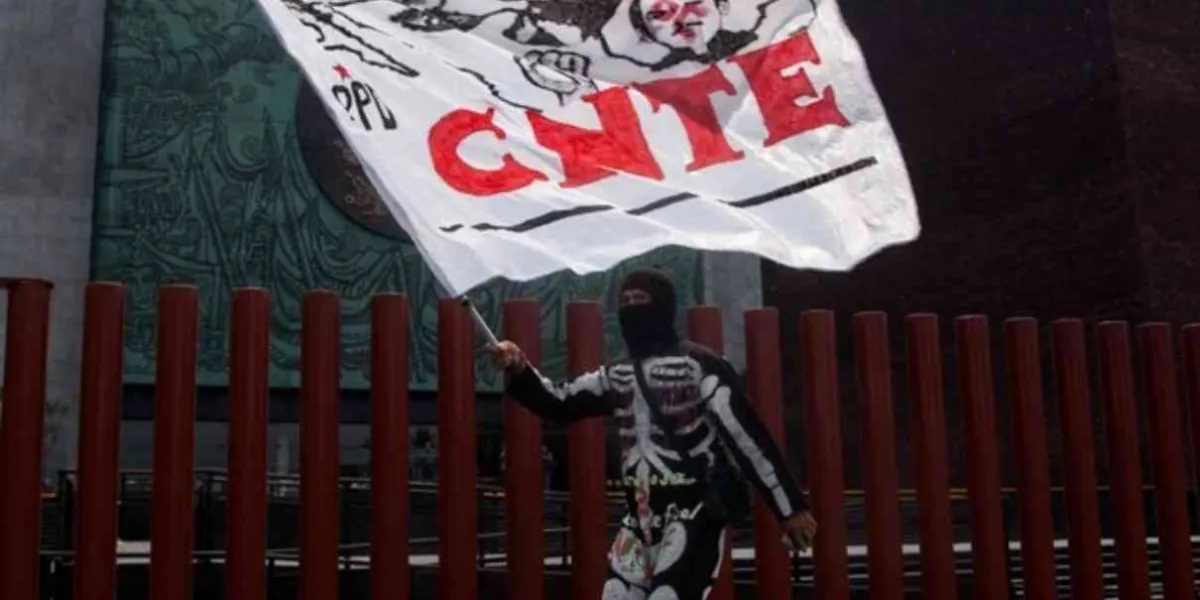 •	SNTE y CNTE, la diferencia