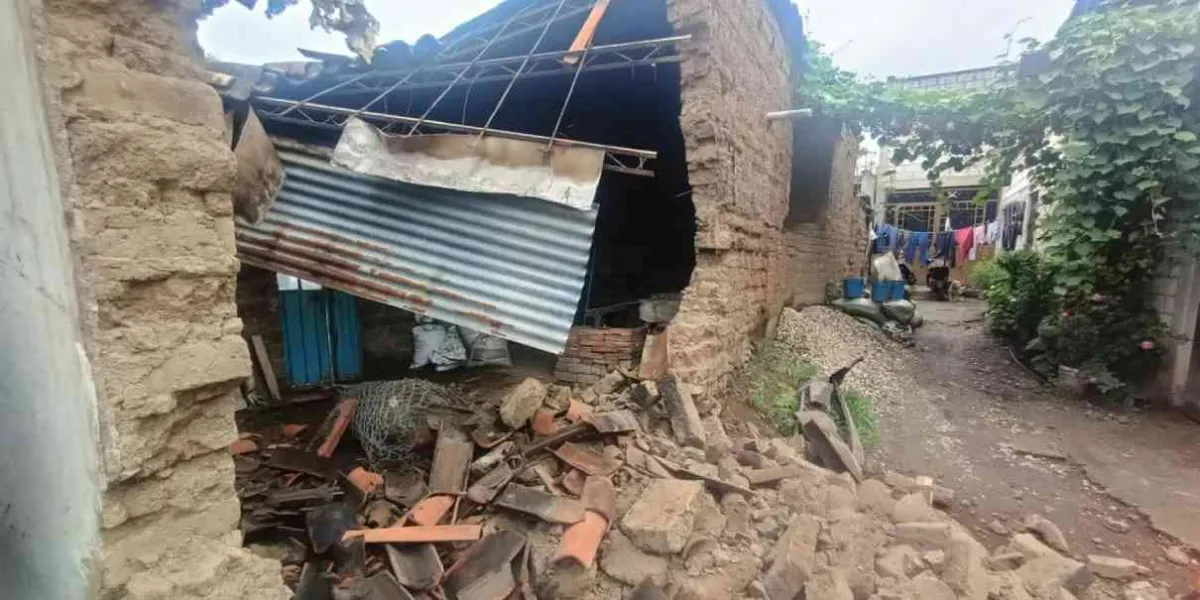 Colapsa casa por reblandecimiento en Totolapan