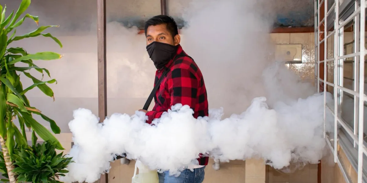 Realizan jornada de fumigación contra el dengue en escuelas de Axochiapan