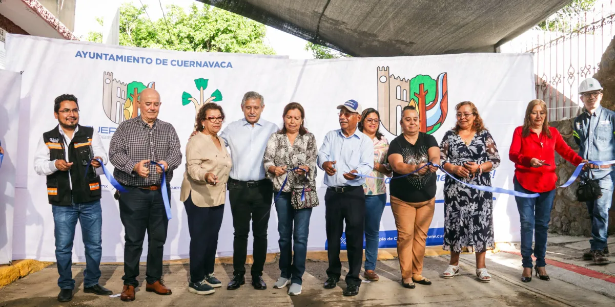 Vecinas y vecinos de Ciudad Chapultepec celebraron así la inauguración de esta nueva red de tubería de agua potable con material de polietileno de alta densidad tras 40 años de espera