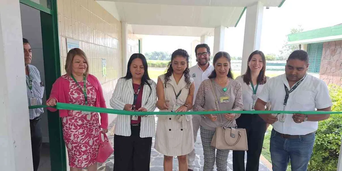 Entrega IMSS, sanitarios y vestidores remodelados en centros de seguridad