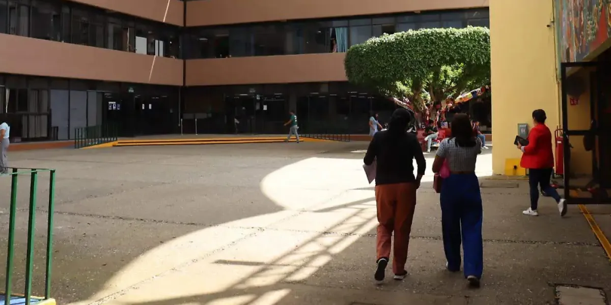 Raúl Aguirre Espitia, director del Instituto de Educación Básica del Estado de Morelos (IEBEM)
