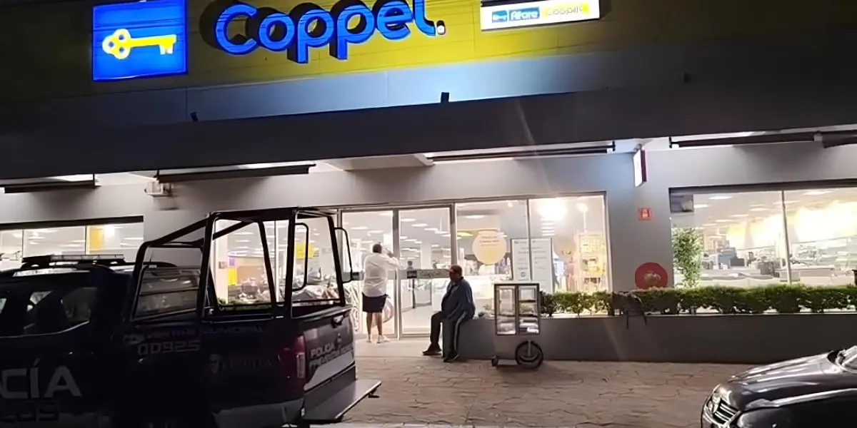 asalto a tienda Coppel avenida Reforma