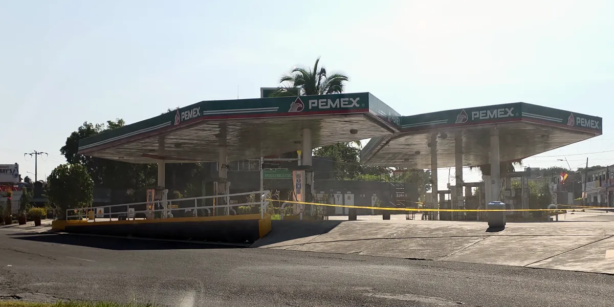 Catean gasolinera en Cuautla por presunta venta de huachicol