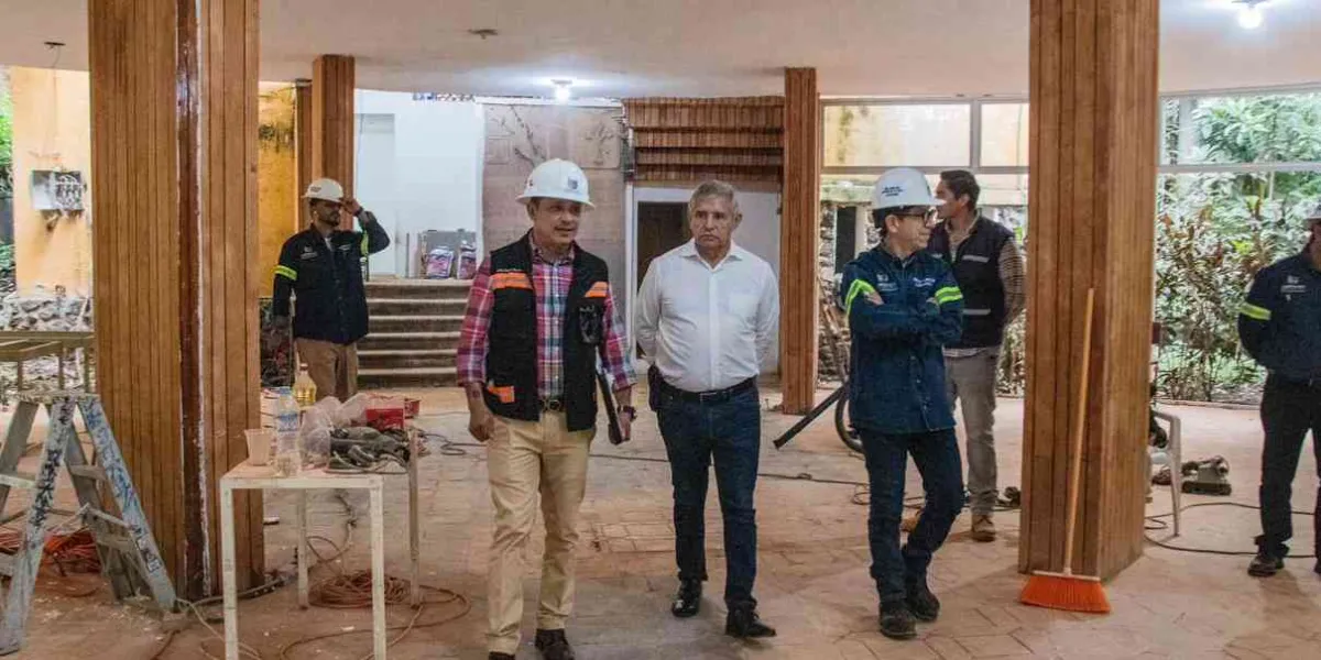 Supervisa Urióstegui rehabilitación de biblioteca en parque Melchor Ocampo