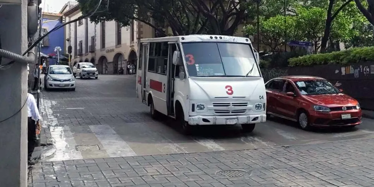 Solo 15% de transportistas en Morelos están capacitados; Gobierno estatal reactiva el programa “Viaja Segura” para mejorar seguridad y servicio público.