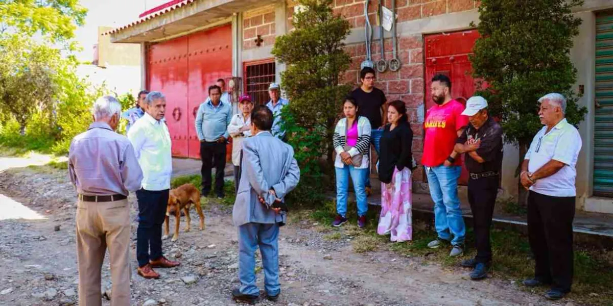 Visita José Luis Urióstegui la colonia Bosques de la Florida