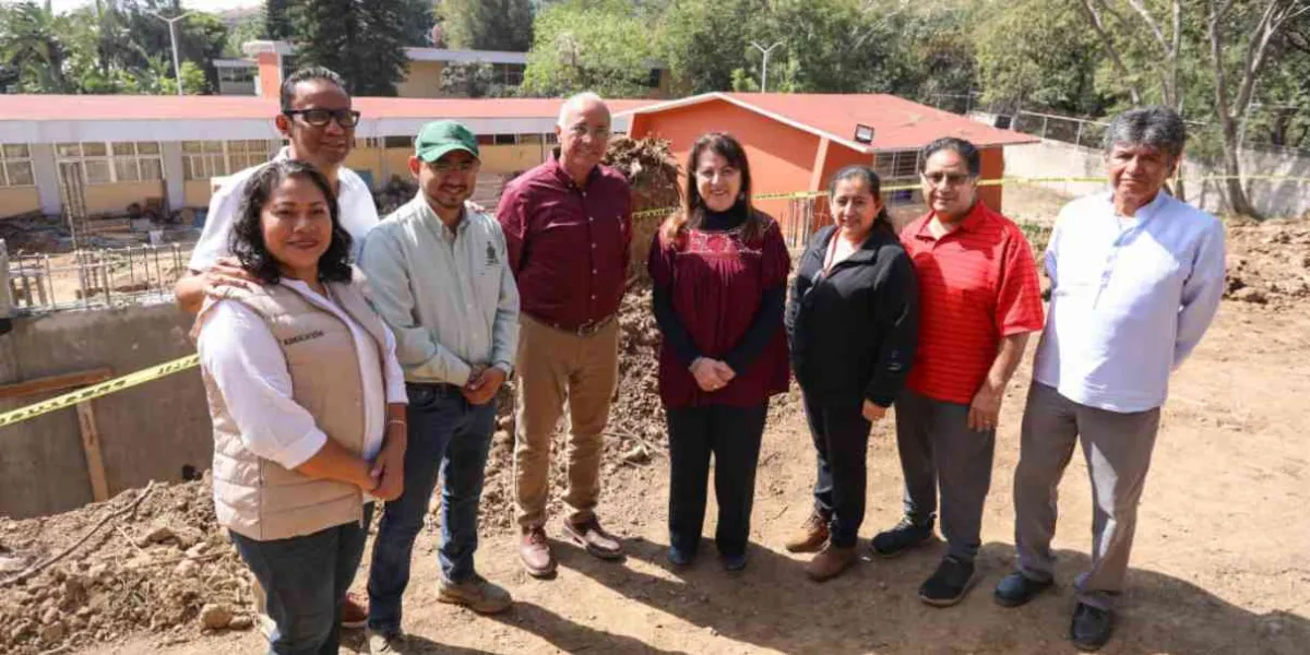 Revisa MGS obras de infraestructura educativa e hidráulica en Tepoztlán