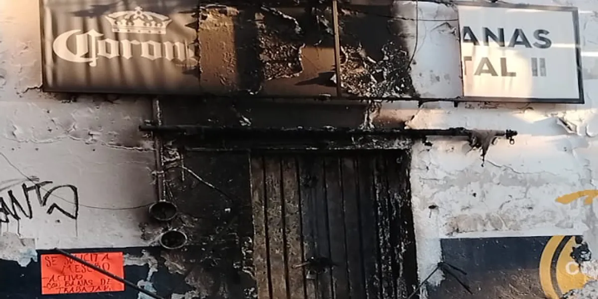 Bomberos sofocaron un conato de incendio en un negocio del Centro de Cuautla durante la madrugada; no hubo lesionados y los daños fueron mínimos.