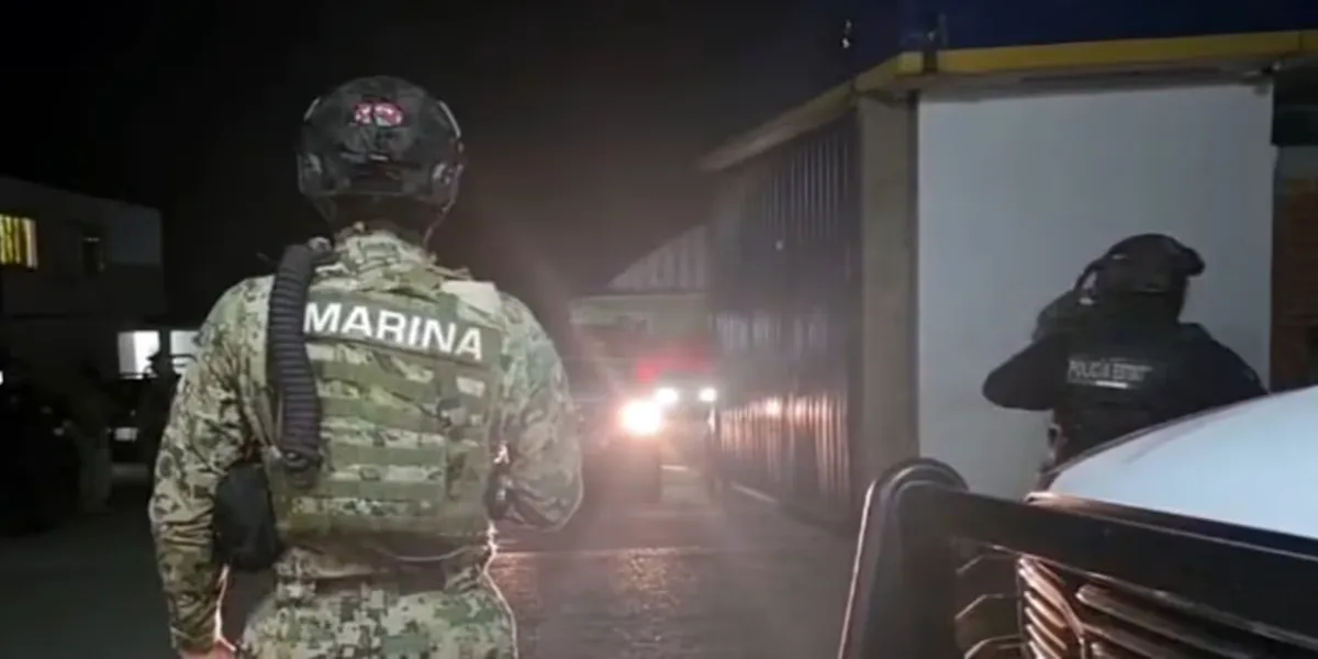 Fiscalía y fuerzas federales ejecutan un operativo en Temoac que deja varios detenidos presuntamente ligados a “Los Aparicio”; catean inmuebles y revisan la comandancia municipal.