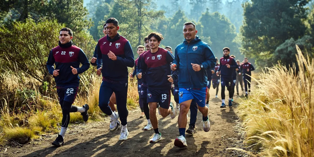 El Atlante regresará a la Liga MX en el verano de 2026 tras la aprobación de la FMF. El club jugará en el Estadio Azteca y prepara una reestructuración deportiva rumbo a su retorno al máximo circuito.