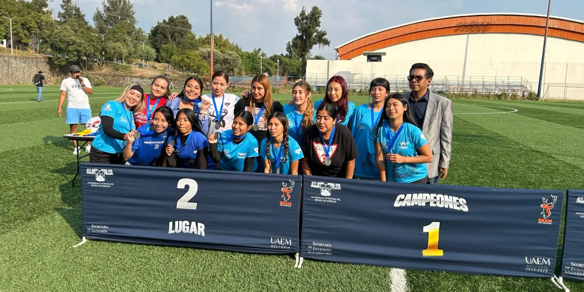 Equipos fueron premiados por las autoridades deportivas.