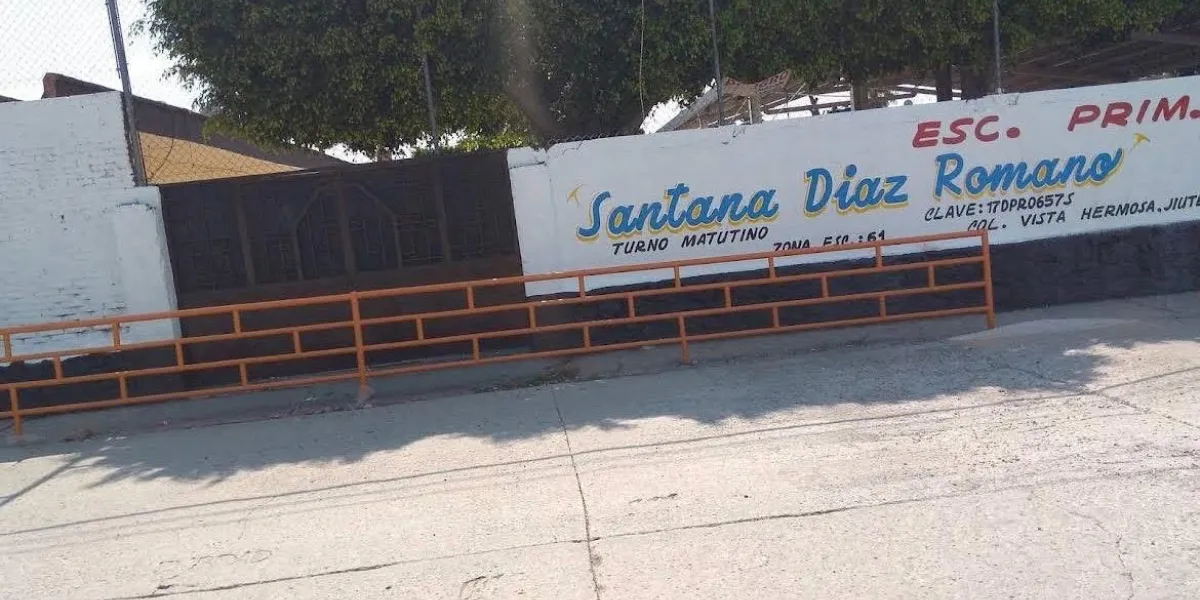 Escuela primaria “Santana Díaz Romero” en Jiutepec 