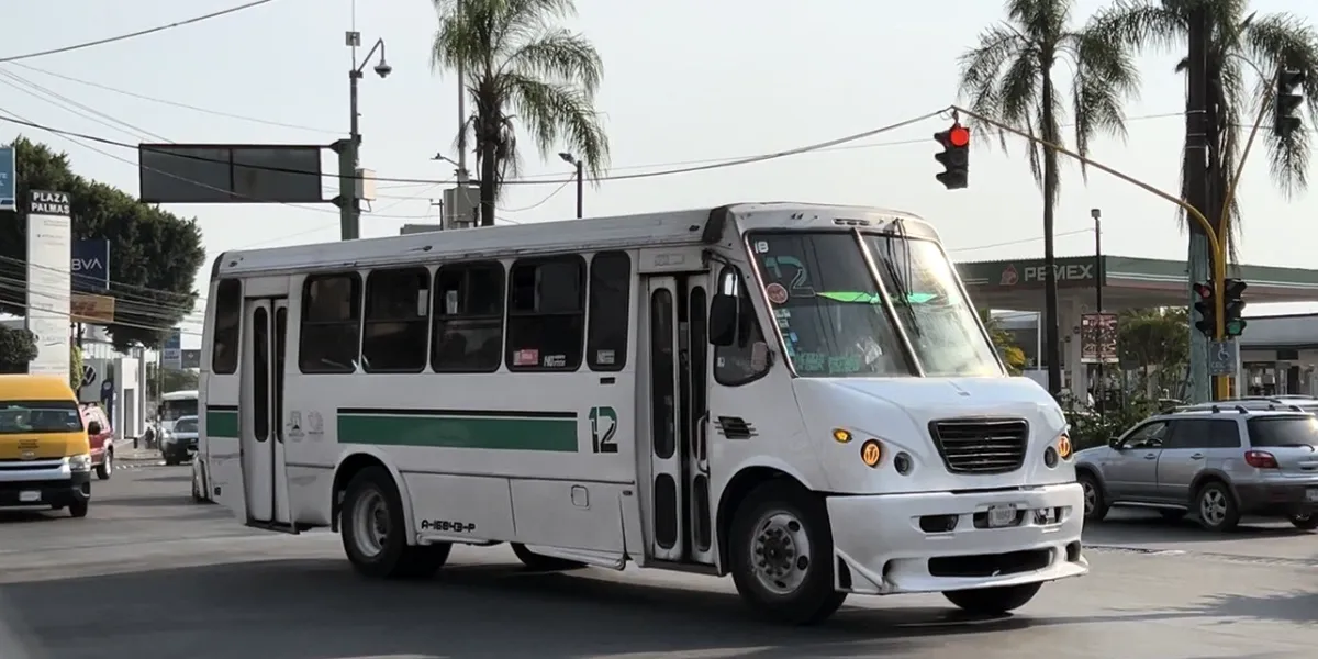 Gobierno de Morelos abrirá mesa de diálogo con transportistas ante el anuncio de un posible aumento de hasta 50% en la tarifa del transporte público.