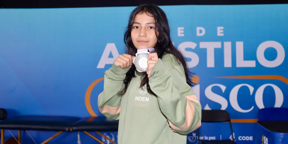 Isabella Muñoz, joven morelense y medallista de plata.