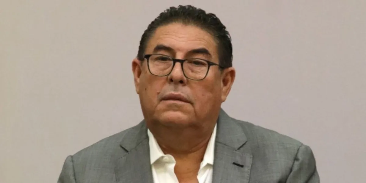 •	El “güero” Mercado