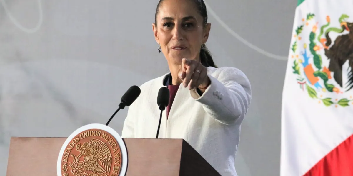 El caso del ex fiscal de Morelos, Uriel Carmona, será revisado por la FGR, confirmó Claudia Sheinbaum; el ex funcionario cuenta con amparos vigentes.