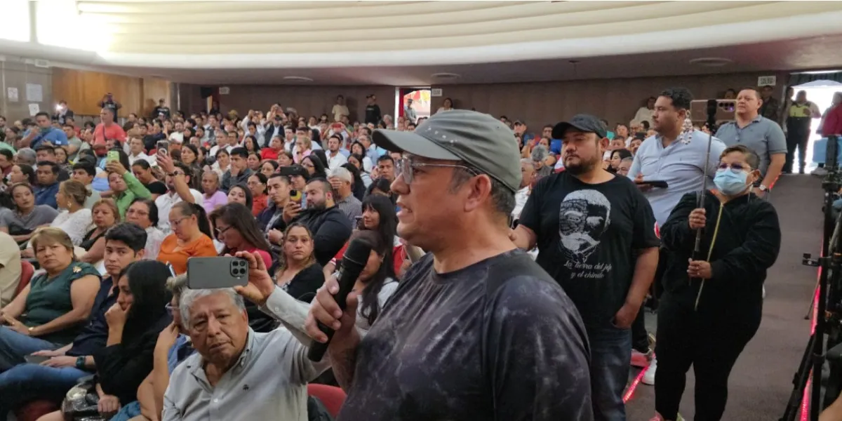 Reporteros denuncian agresiones e intimidación de escoltas armados durante sesiones de Cabildo en Cuautla