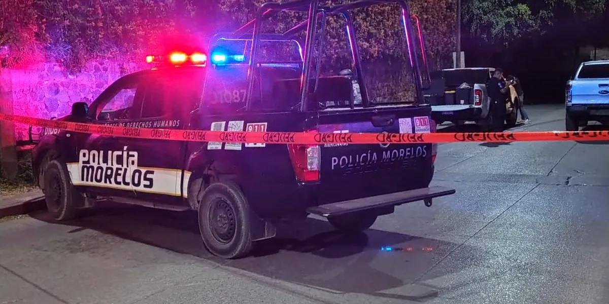 Un hombre fue asesinado a balazos en la avenida Par Vial, colonia Parres de Jiutepec. La Fiscalía de Morelos ya inició la carpeta de investigación.