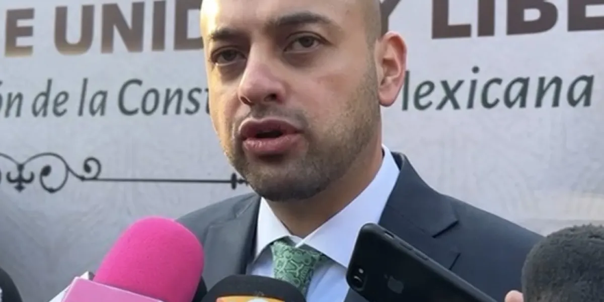 El secretario de Gobierno de Morelos informó que el alcalde de Temoac, Valentín Lavín Romero, está fuera de peligro tras el ataque armado sufrido en Jantetelco; se activaron protocolos de seguridad.