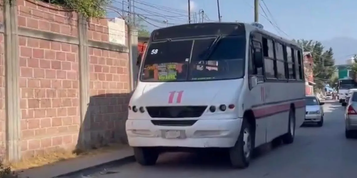 La FGR delegación Morelos realizó un cateo en la base de la Ruta 11 en Temixco por presunto almacenamiento de diésel sin permisos federales.