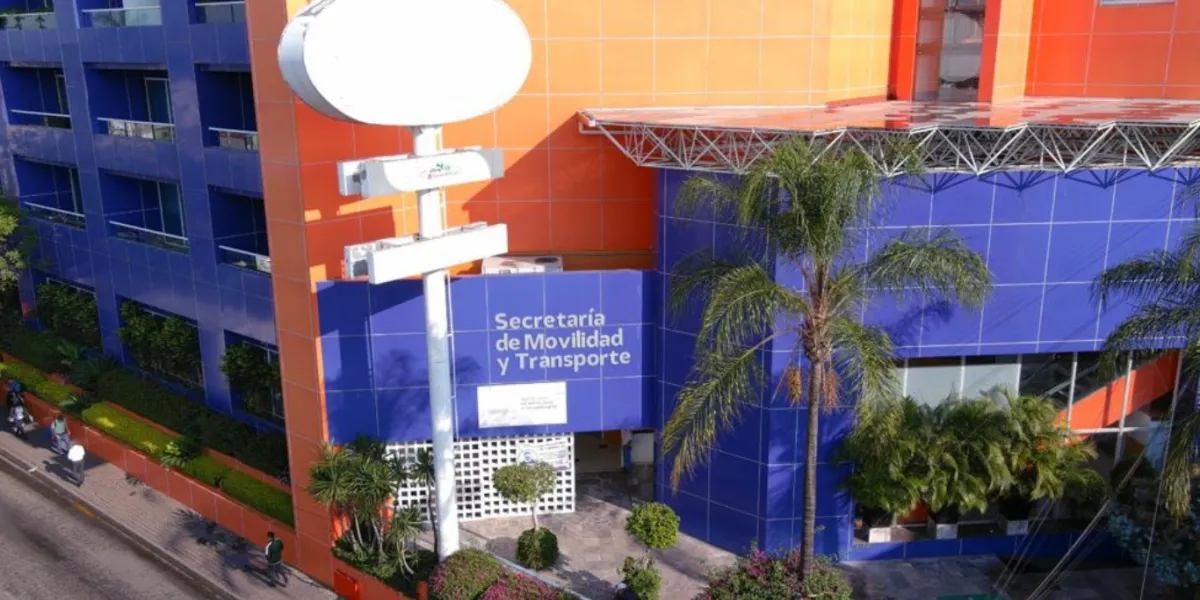 La Coordinación de Movilidad y Transporte de Morelos dio un plazo de hasta seis meses a concesionarios y choferes para corregir fallas mecánicas en unidades del transporte público, tras accidente en Cuernavaca.