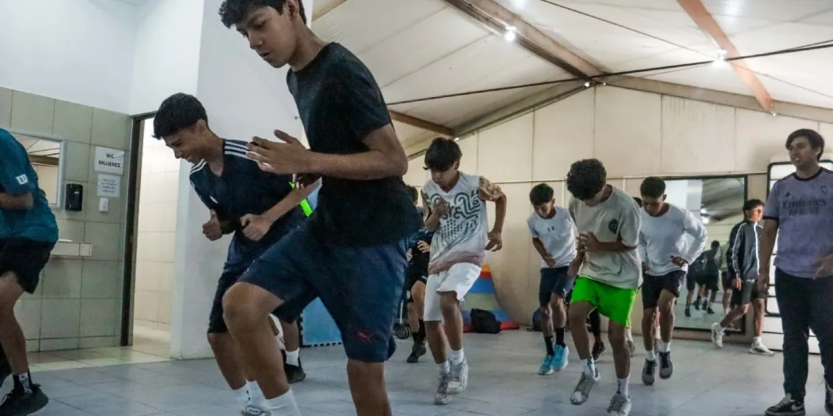 Selectivo varonil de futbol de Morelos intensifica preparación rumbo a la Olimpiada Nacional Conade 2026