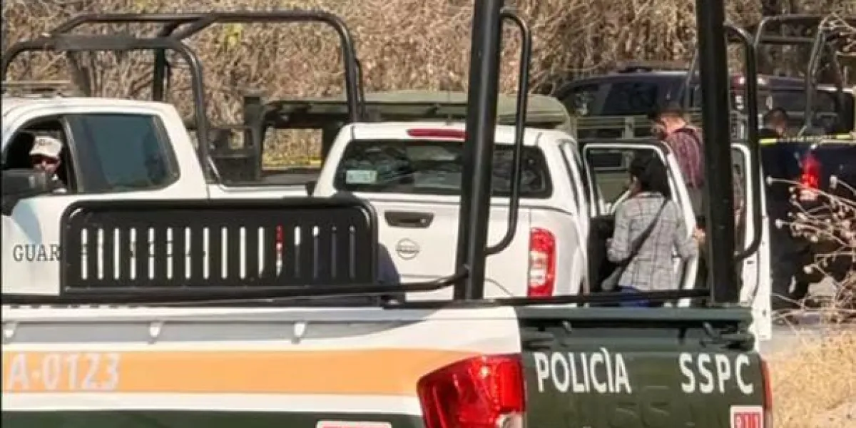  Autoridades localizaron el cuerpo sin vida de una mujer en la zona de El Muelle, en Coatetelco. De forma preliminar se investiga si podría tratarse de una joven reportada como desaparecida.